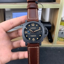 沛纳海 VS Pam661 44mm碳纤维外壳